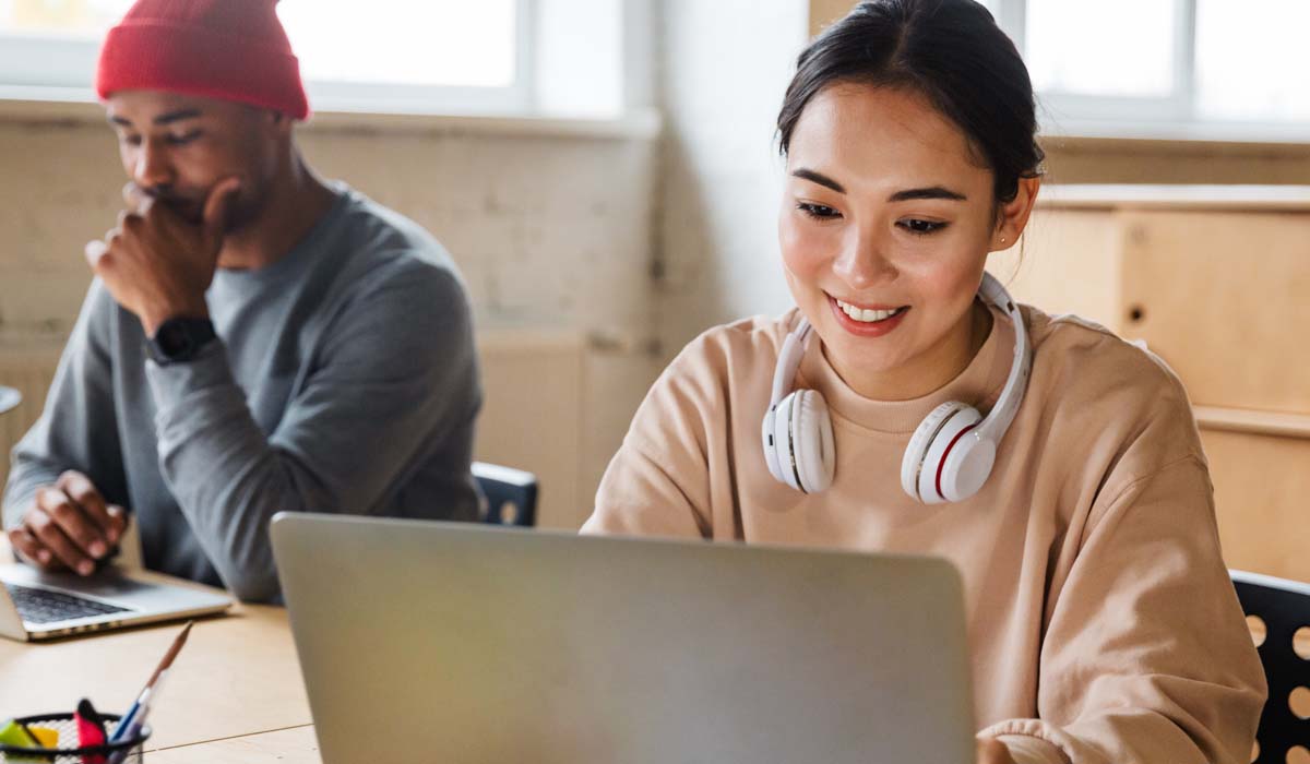 Formas para multiplicar el salario al laborar por hora en Panamá