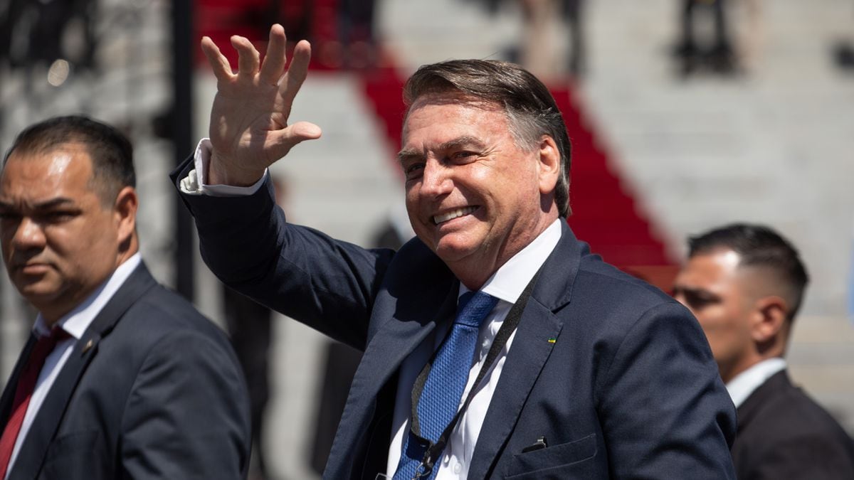 La policía de Brasil acusa a Bolsonaro y a varios generales retirados de golpismo