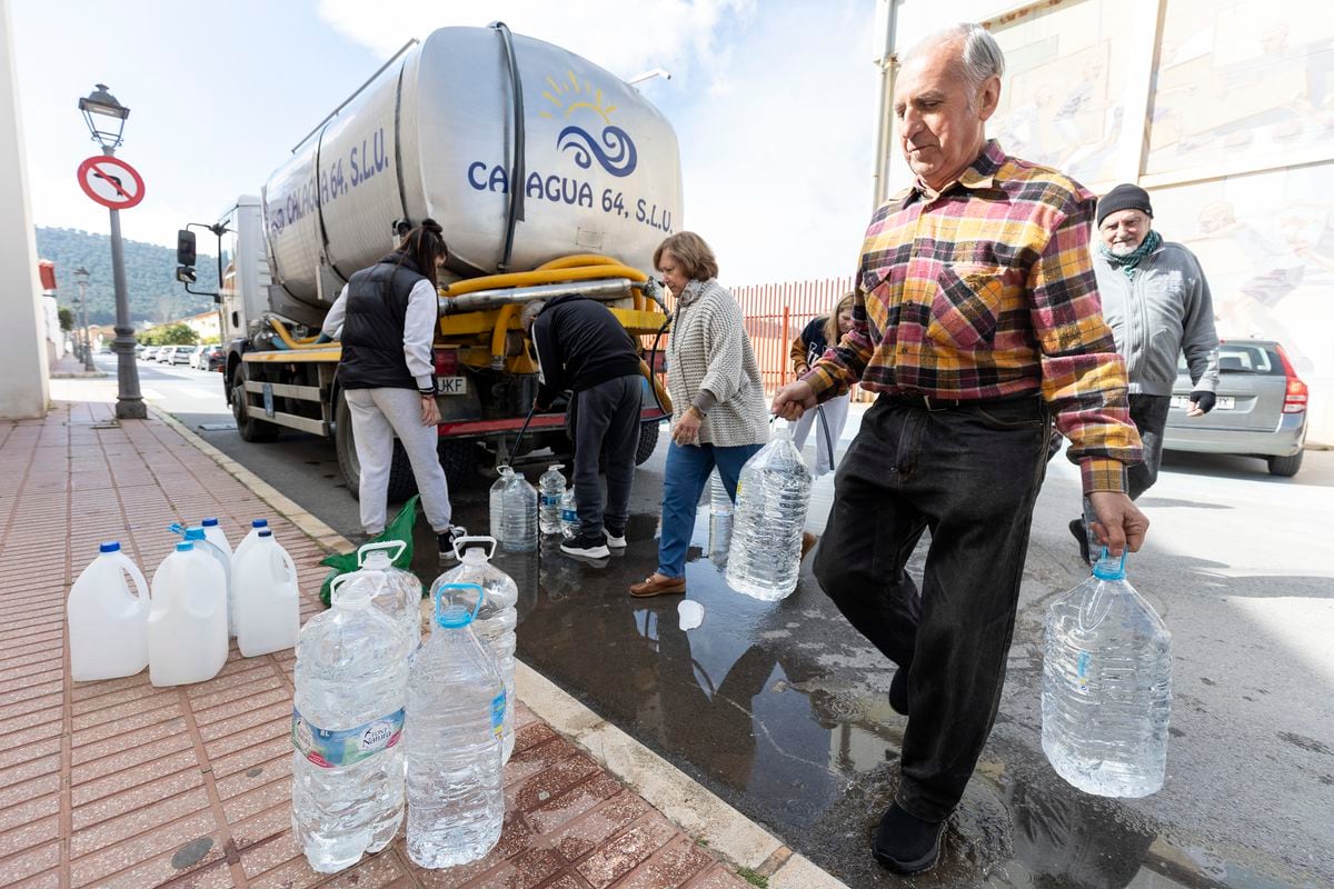 214.000 personas no pueden beber del grifo por los nitratos: “Repartimos agua con camiones dos veces a la semana” | Clima y Medio Ambiente