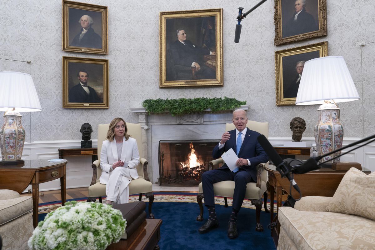 Biden anuncia que EE UU enviará ayuda humanitaria aérea a Gaza | Internacional
