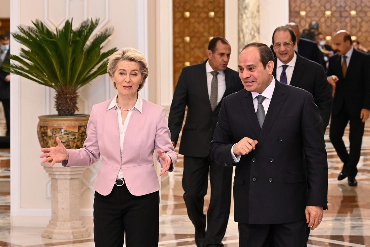 Bruselas prepara un paquete de hasta 7.400 millones para Egipto con el propósito de frenar la inmigración | Internacional