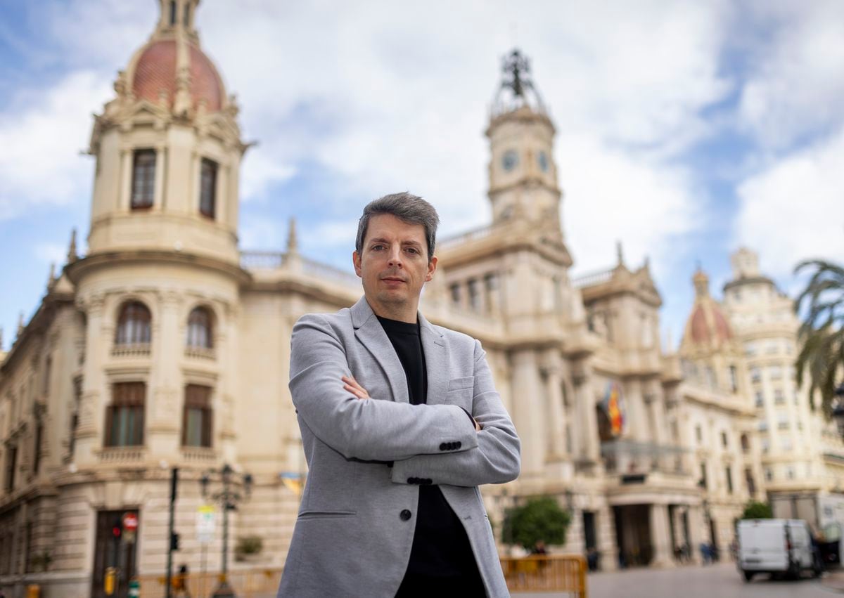Pedro Fresco, experto en renovables: “El colapsismo es uno de los grupos que más bulos energéticos expande” | Clima y Medio Ambiente